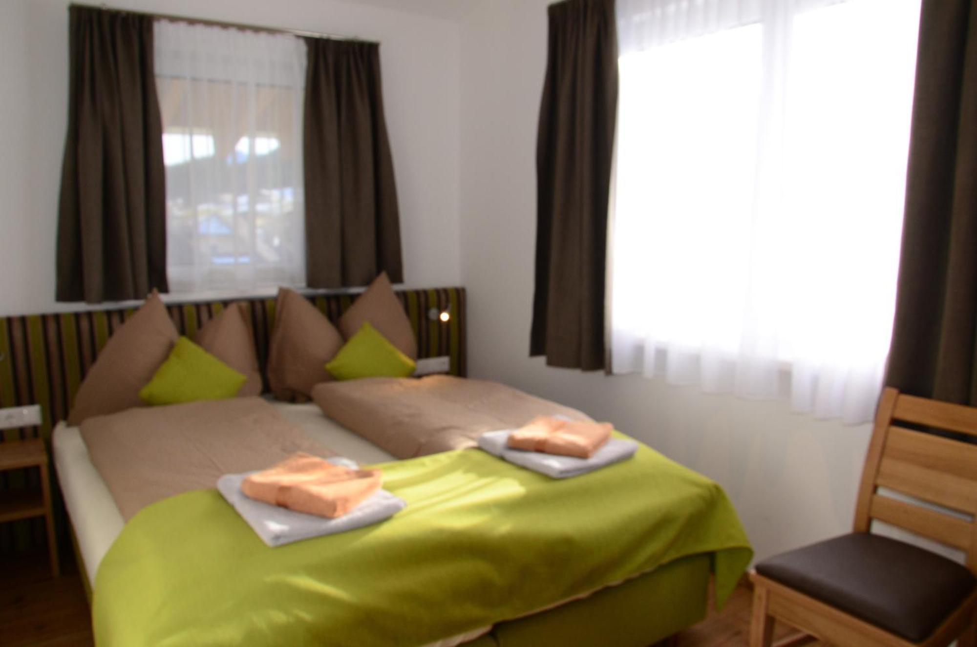 Apartment Haus Van Der Leij Russbach am Pass Gschütt Habitación foto