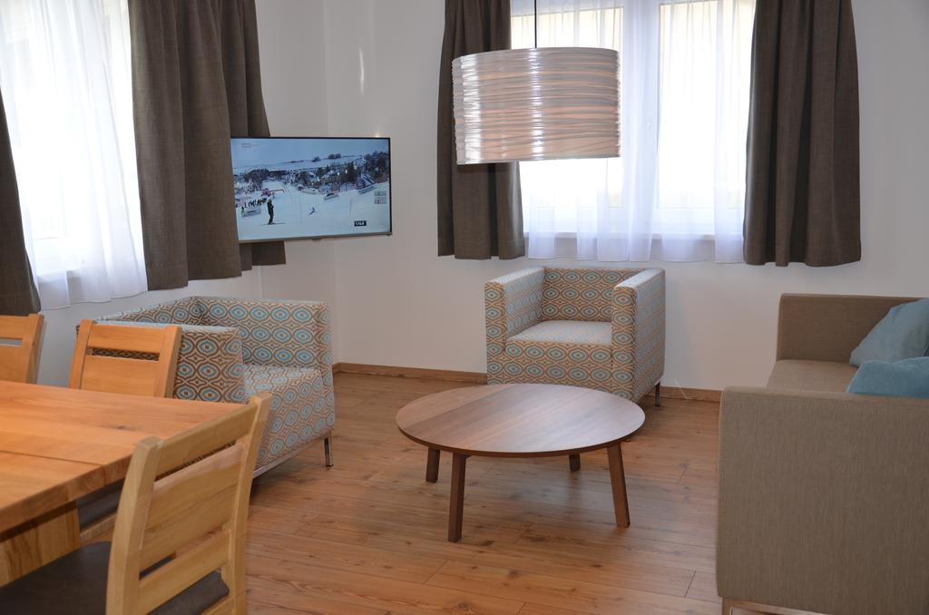 Apartment Haus Van Der Leij Russbach am Pass Gschütt Habitación foto