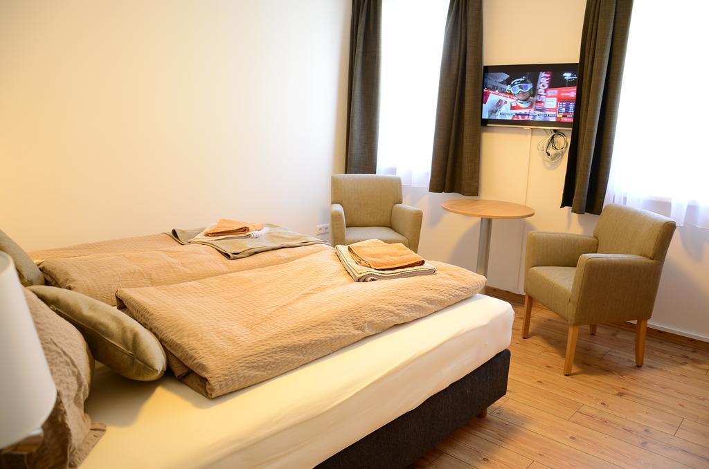 Apartment Haus Van Der Leij Russbach am Pass Gschütt Habitación foto
