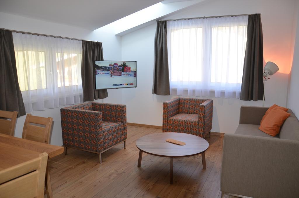 Apartment Haus Van Der Leij Russbach am Pass Gschütt Habitación foto