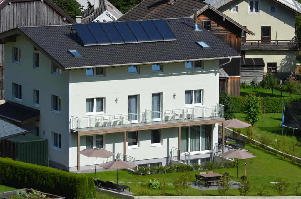 Apartment Haus Van Der Leij Russbach am Pass Gschütt Exterior foto